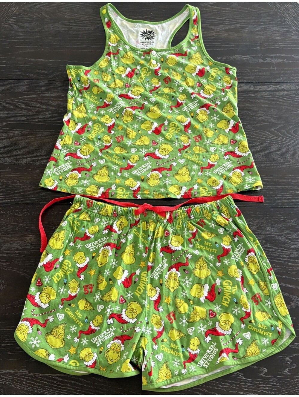 The Grinch Universal Studios Parks Grinchmas Green Ladies Pajama Set- NWT